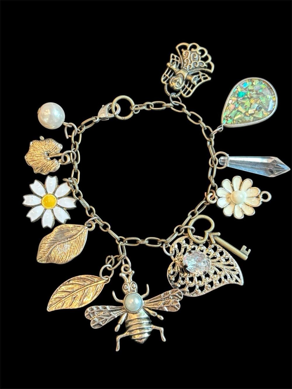 Vtg Sarah Coventry Gold Tone 6.75” Charm Bracelet Nature Bee Enamel Flower